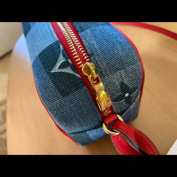 Louis Vuitton Denim Beach Pouch - Picture 3 of 7